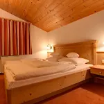 Bed & Breakfast Garni Feuerstein
