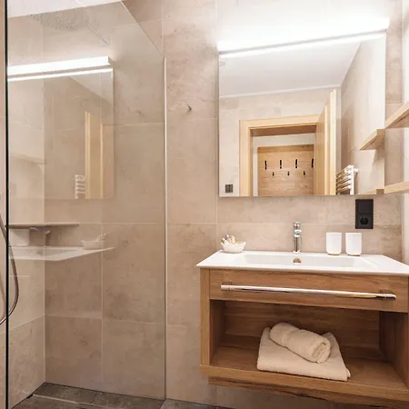 Garni Feuerstein Bed and breakfast 4*